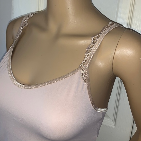 HANA Nude skin tone hidden shelf bra cami slip tank top M - Picture 7 of 10